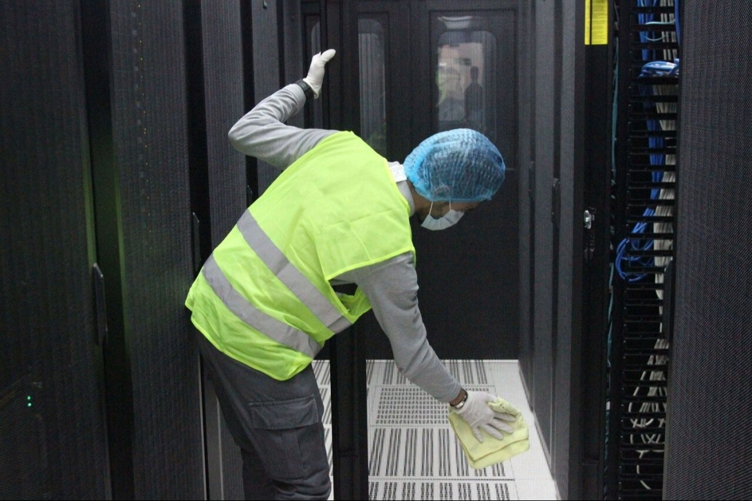 Data Centre Deep Cleaning and ISO Class 8 Preparation installation reference 1